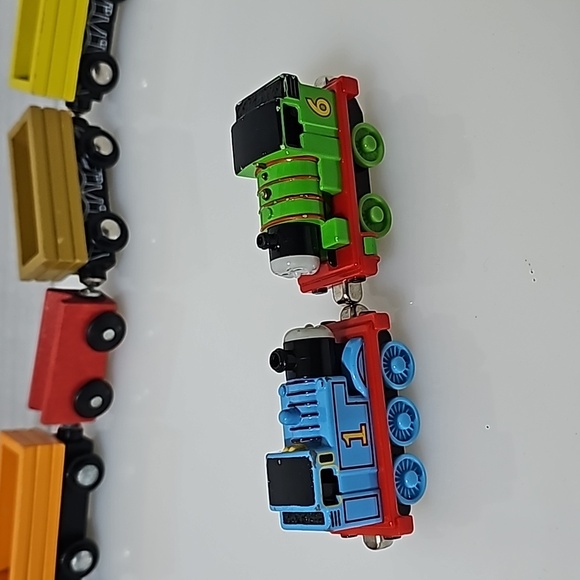 Thomas and Friends Toy Trains - Picture 4 of 6